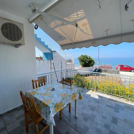 Vila Gusti Guest House Borsh Exterior photo